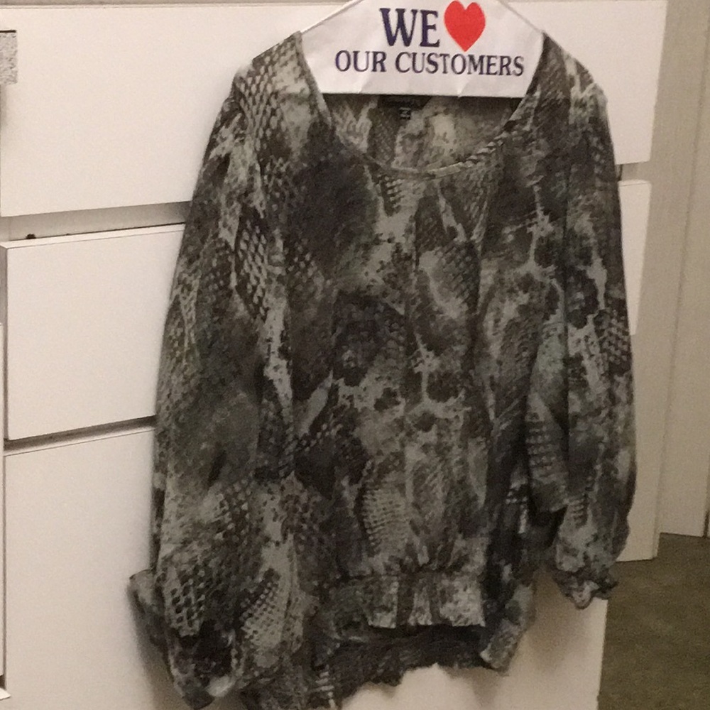 Chaudry Kc Cute Summertime Top With The Long Open… - image 1